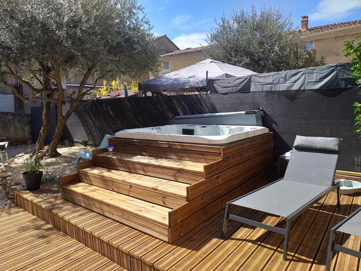 Deux M Bed & Breakfast Villes-sur-Auzon Luaran gambar
